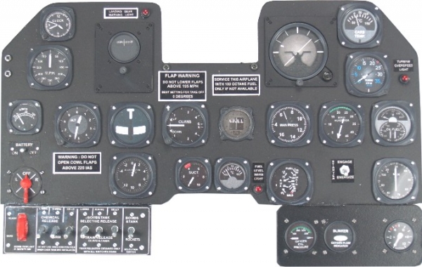 RMK 05-04 Republic P - 47 D Thunderbolt FERTIG
